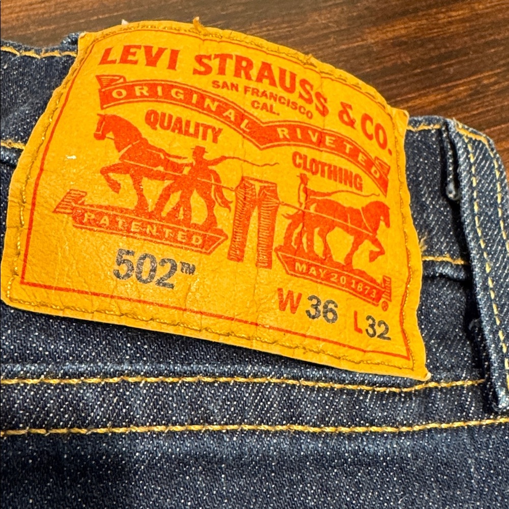 Levi's 502 Dark Blue 36W 32L - Picture 3 of 4